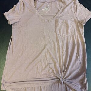 SO Women’s lavender V-Neck Short Sleeve Tee